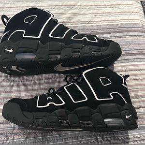 UPTEMPO OG BLACK AND WHITE OG COLORWAY LIGHTLY WORN